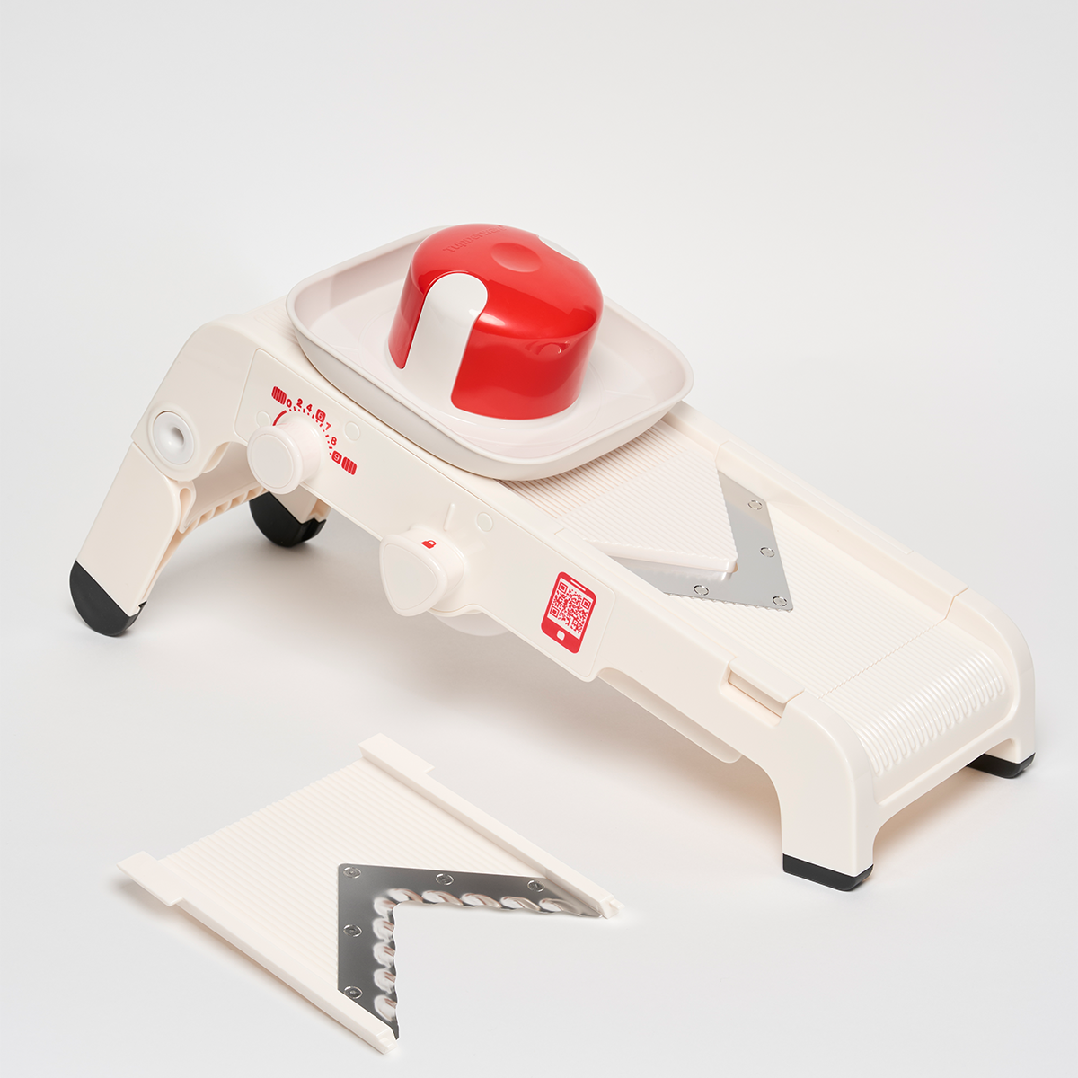 Tupperware? Mandoline | Safe to Use Kitchen Slicer. Multiple Blades