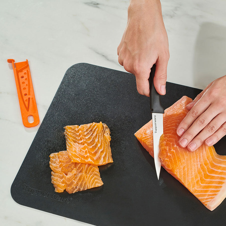 Tupperware® Amazing Series Utility Knife & Locking Sheath - Image 3